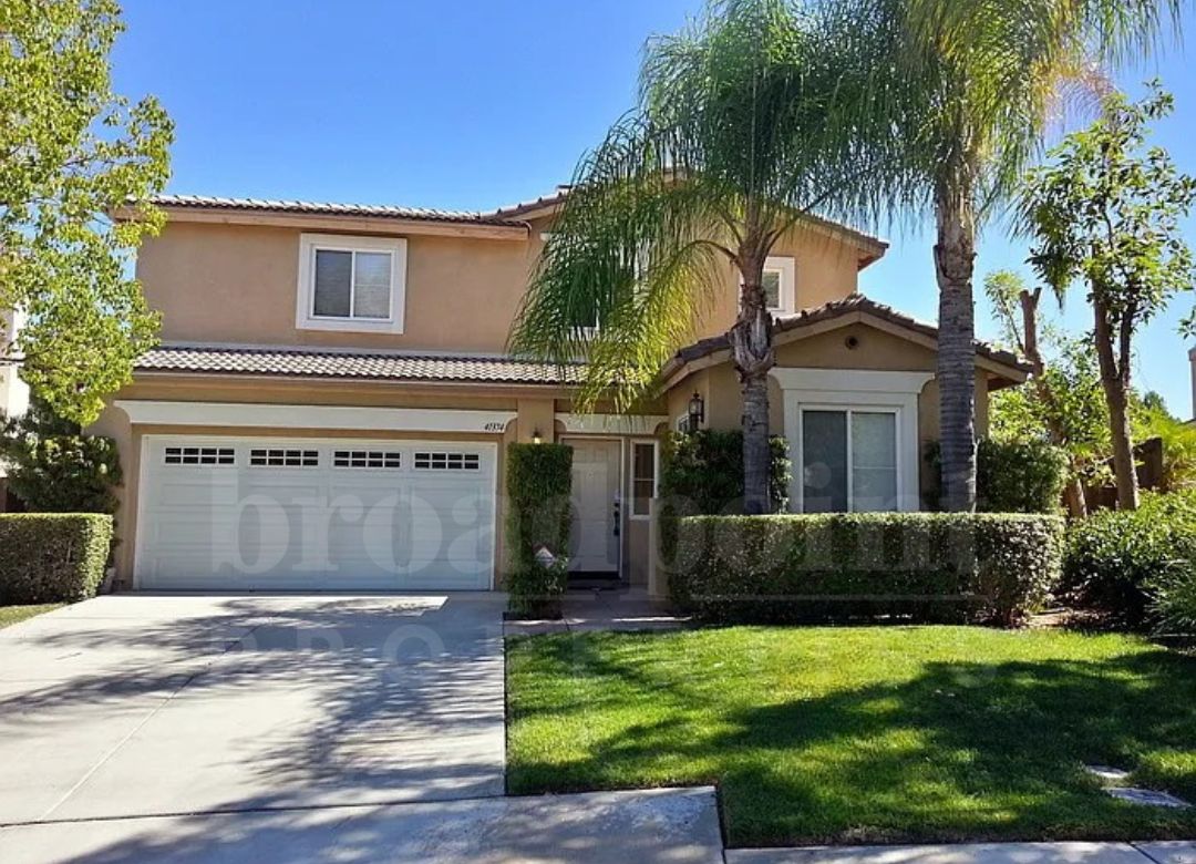 41374 Pine Tree Circle
